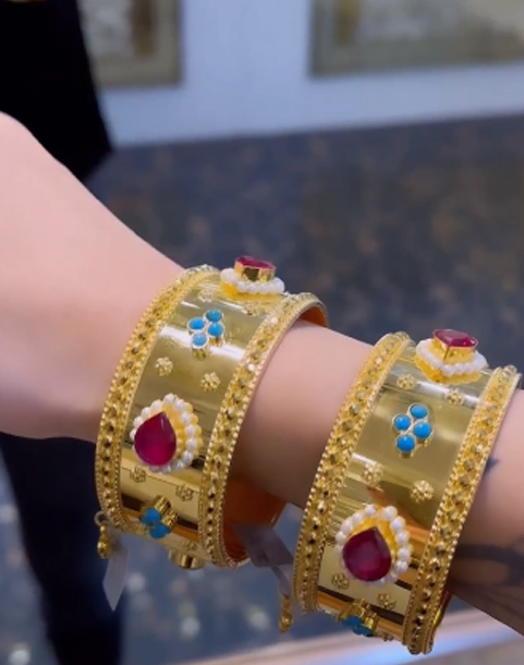 pure-gold-bangles